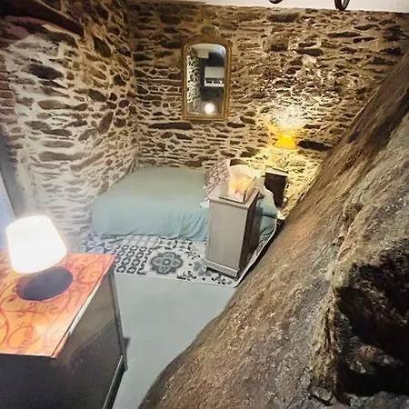 Le Garage Et Wine Cave, Unique Chic, 200m