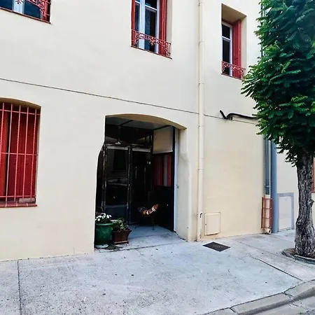 Le Garage Et Wine Cave, Unique Chic, 200m Daire *