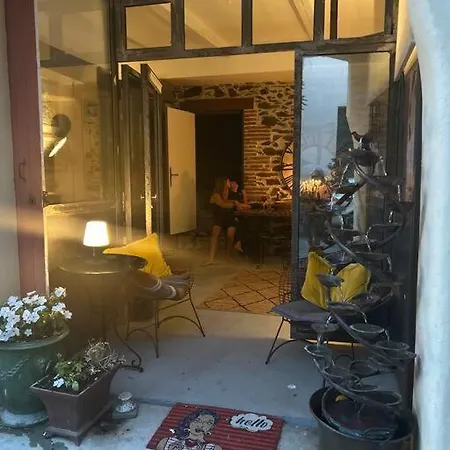 Daire Le Garage Et Wine Cave, Unique Chic, 200m