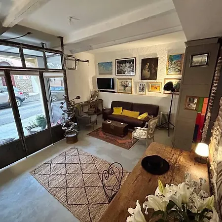 Le Garage Et Wine Cave, Unique Chic, 200m Daire *
